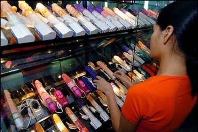 Tai biến vì lạm dụng sex toy
